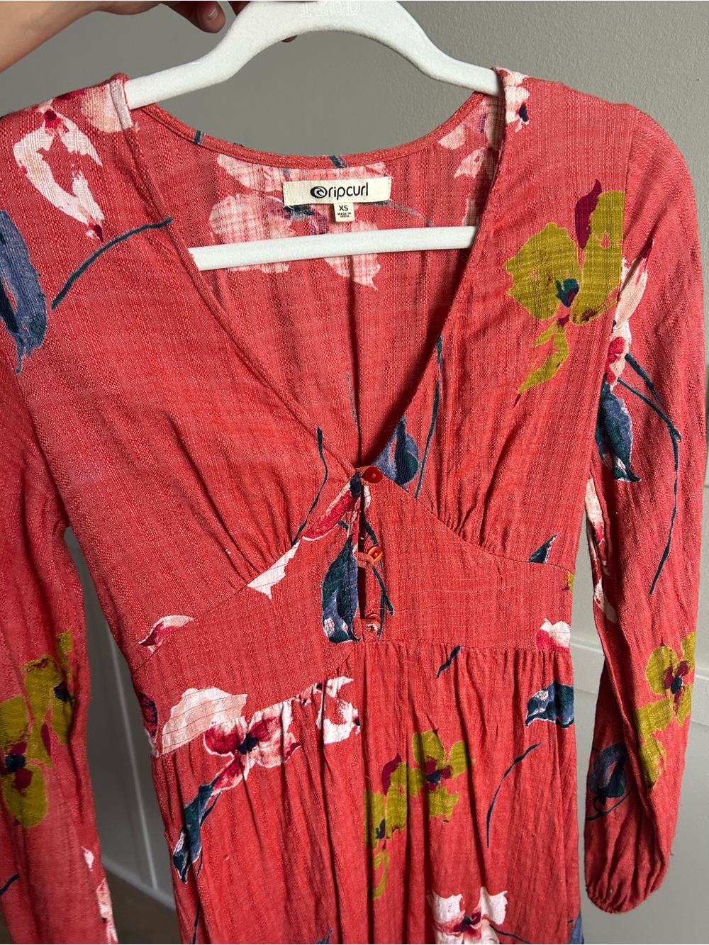 Rip Curl Coral Red Floral V-Neck Long Sleeve Dress - Picture 2 of 3